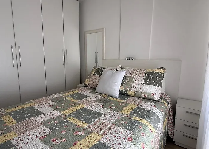 Modern&great Location With Parking Space In J Lindóia Apartamento